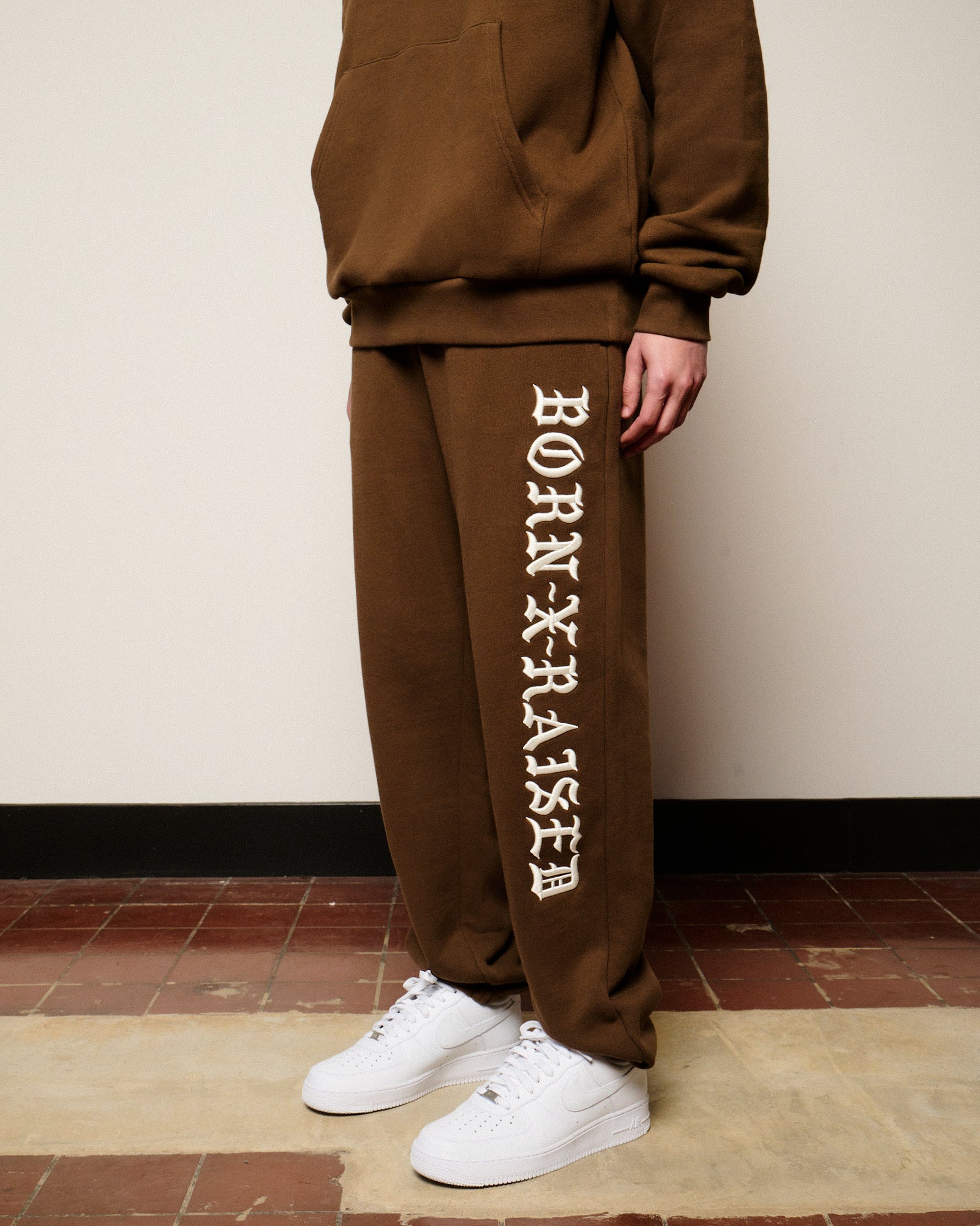Born x Raised Embroidered Sweatpants B2004EMBR2-WLCR | OVERKILL