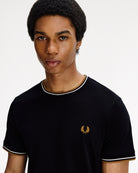 Fred Perry Twin Tipped T-Shirt Black T-Shirts M1588V-P69 Model Detail 1 | Overkill
