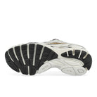 Saucony ProGrid Guide 7 Onyx / Gold Low Top Sneakers S70936-26 Detail View 1 | Overkill
