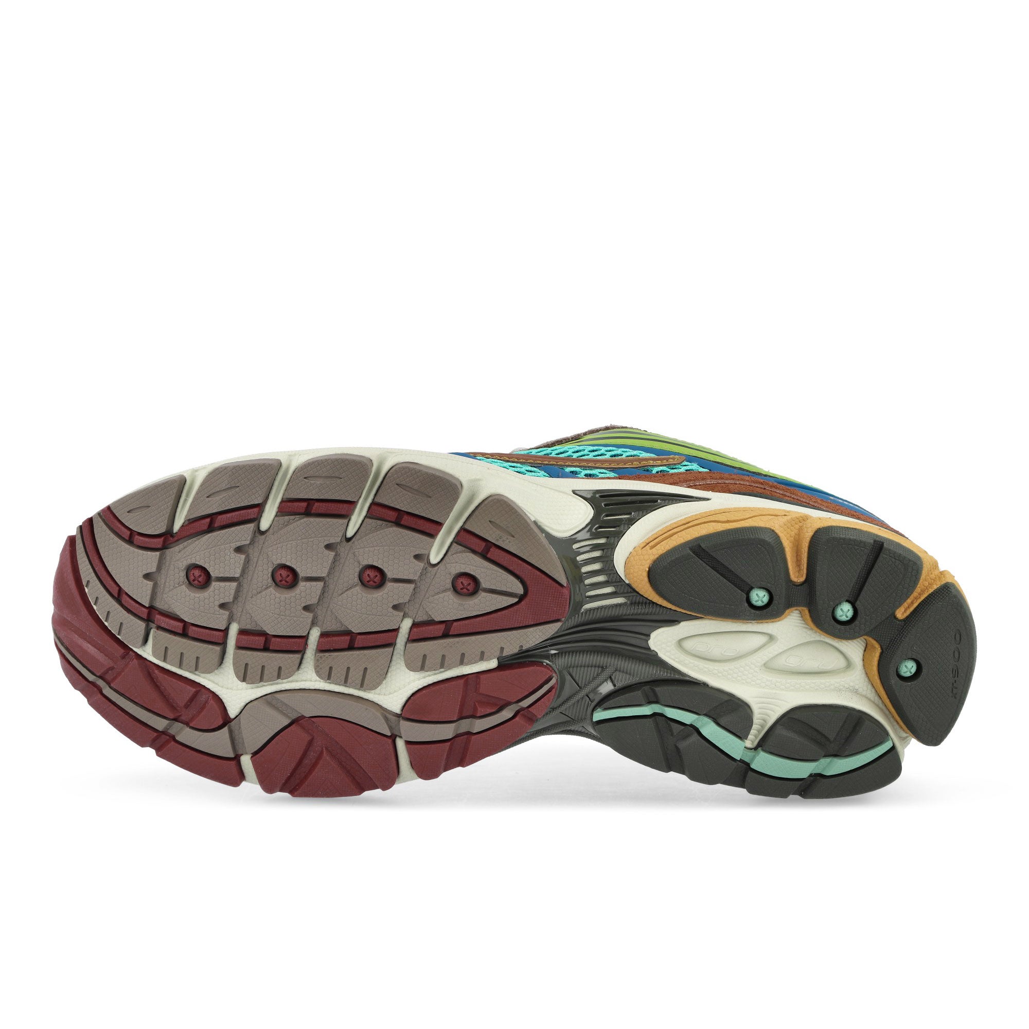 Politics x Saucony ProGrid Omni 9 Core Black / Core Black / Iron Metallic Low Top Sneakers S71032-1 Detail View 2 | Overkill
