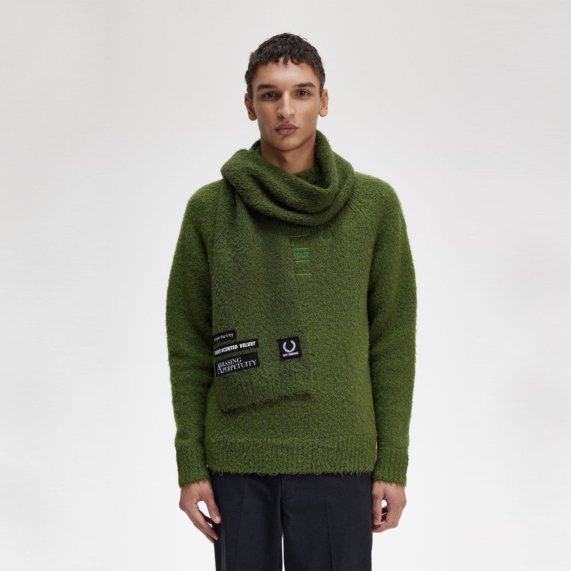Fred Perry Raf Simons X Fred Perry Fluffy Knit Scarf Chive Scarves Close-up | Overkill
