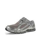 New Balance U18909VF Truffle Salt / Silver Metallic Low Top Sneakers U18909VF Close-up | Overkill
