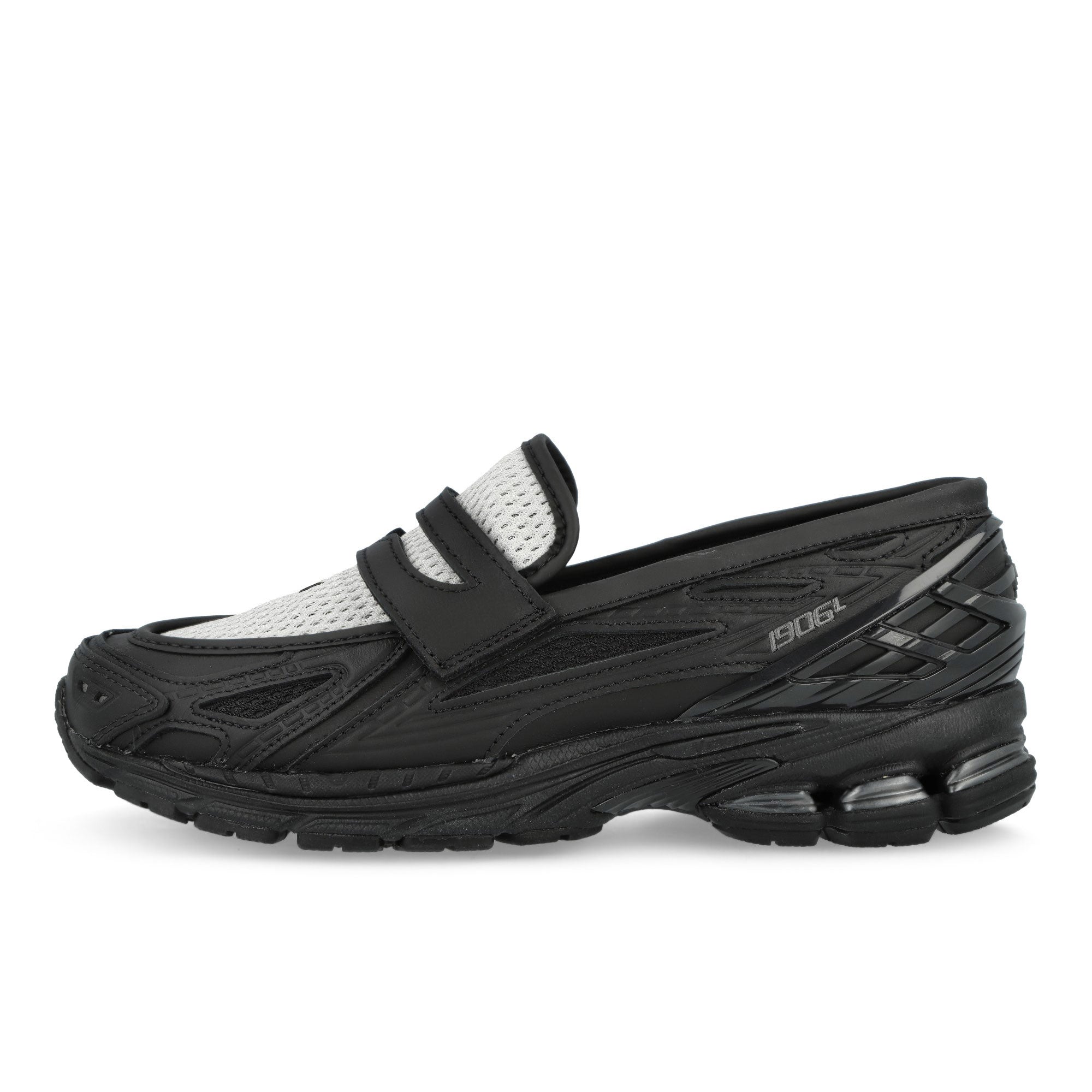 New Balance U19068G9 Black / Angora Low Top Sneakers U19068G9 | Overkill
