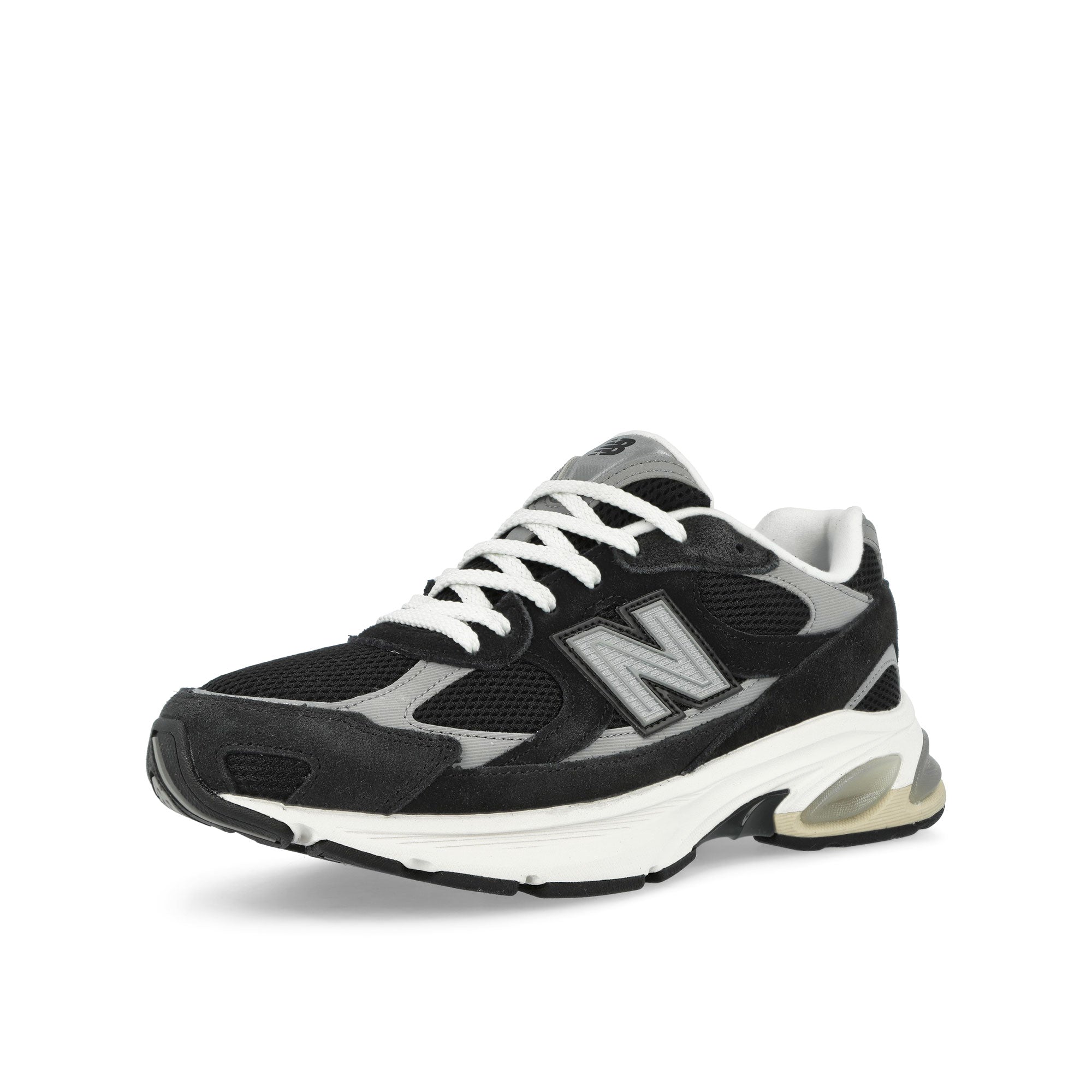 New Balance U2010892 Black / Shadow Grey Low Top Sneakers U2010892 Close-up | Overkill
