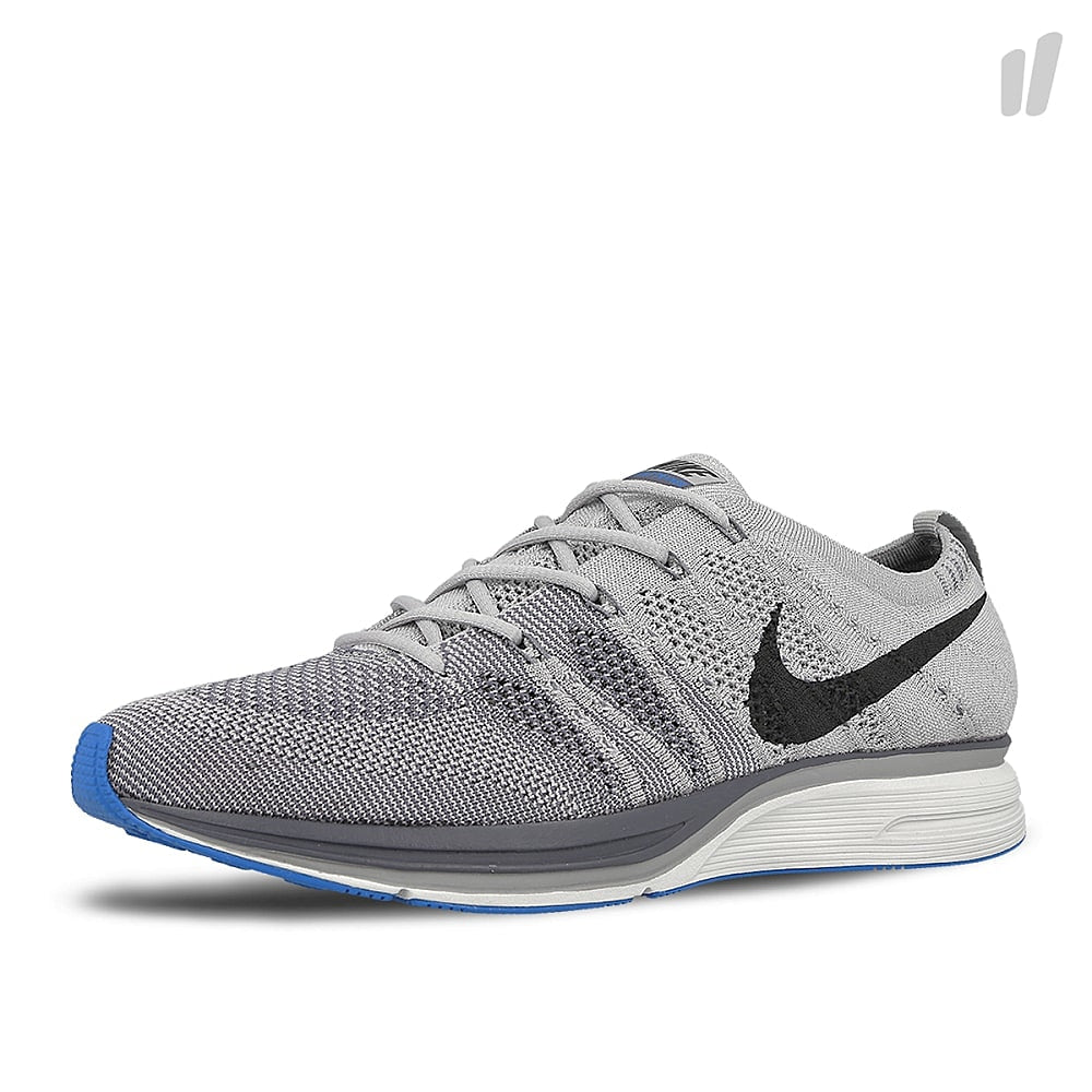 Nike flyknit trainer Atmosphere Grey-Thunder Grey - Vast Grey Low Top Sneakers  Close Up | Overkill