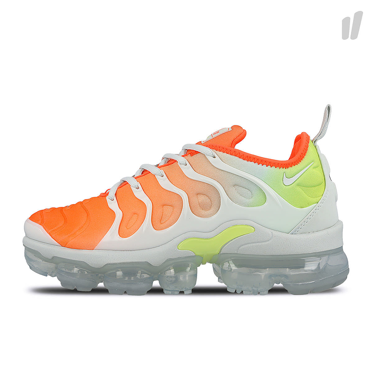 Nike wmns air vapormax plus Barely Grey-Barely Grey - Total Criimson Sneakers AO4550 003 | Overkill
