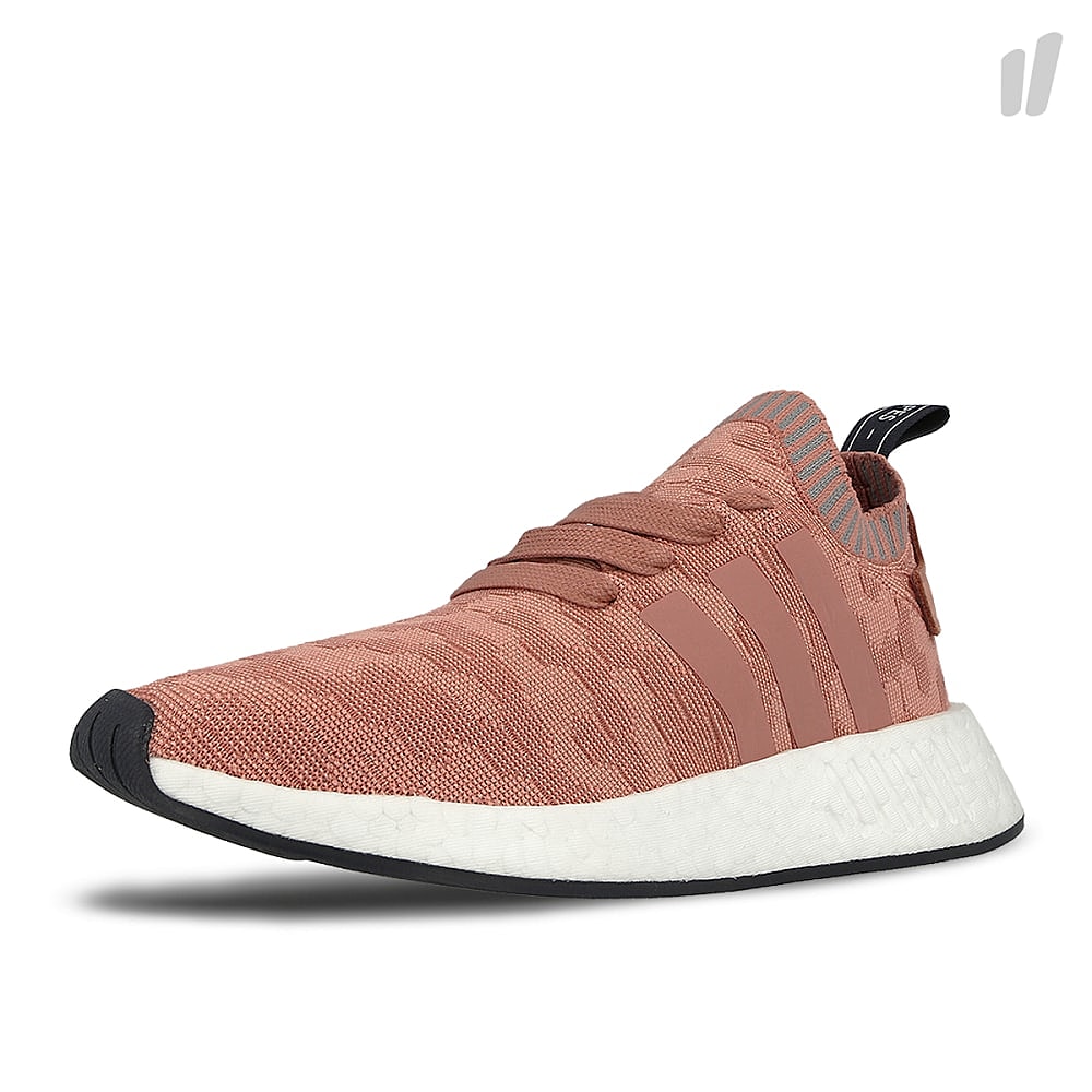 adidas wmns nmd r2 primeknit Raw Pink-Raw Pink-Grey Three Sweatshirts Detailfoto | Overkill