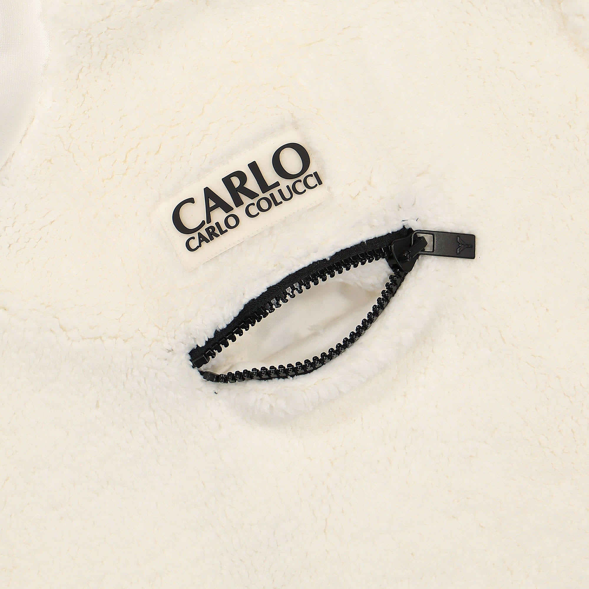 Carlo Colucci Teddy Crew White Sweatshirts Detailfoto | Overkill