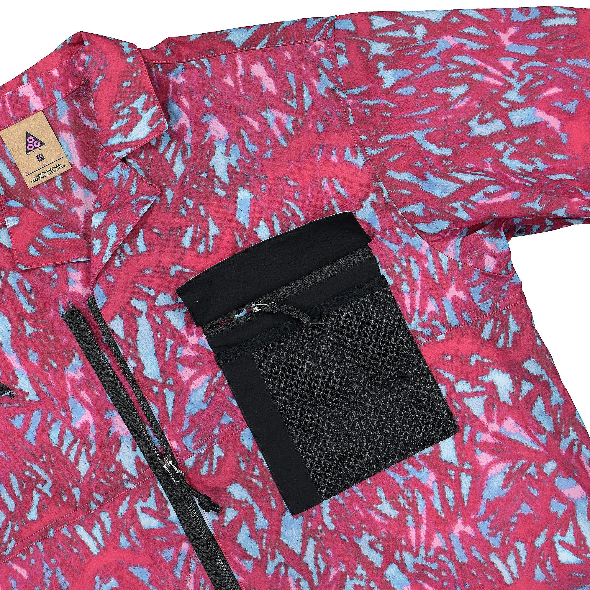 Nike NRG ACG Top SS AOP Habanero Red / Black T-Shirts Close-up | Overkill