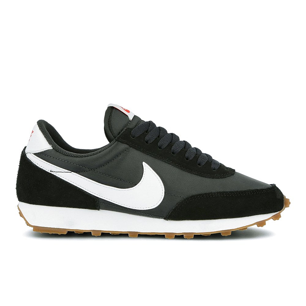 Nike wmns daybreak Black-Summit White - Off Noir Low Top Sneakers  Silhouette | Overkill