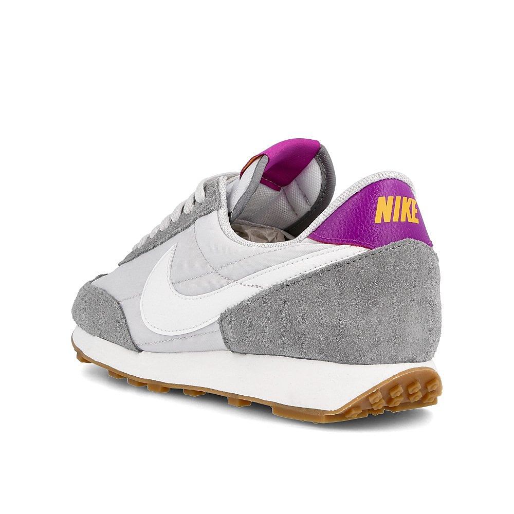 Nike wmns daybreak Particle Grey-Summit White - Vast Grey Low Top Sneakers  Material | Overkill