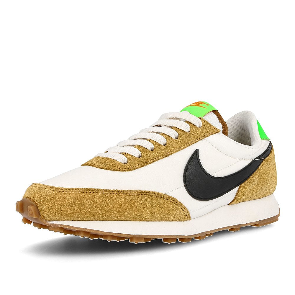 Nike wmns daybreak Wheat-Black - Phantom - Scream Green Low Top Sneakers  Close Up | Overkill