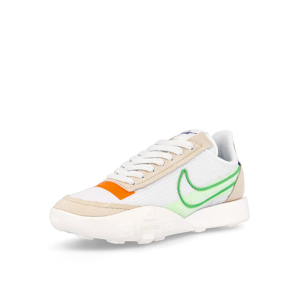 Nike wmns waffle racer 2x Desert Sand-Mean Green - Summit White Sneakers  Close Up | Overkill