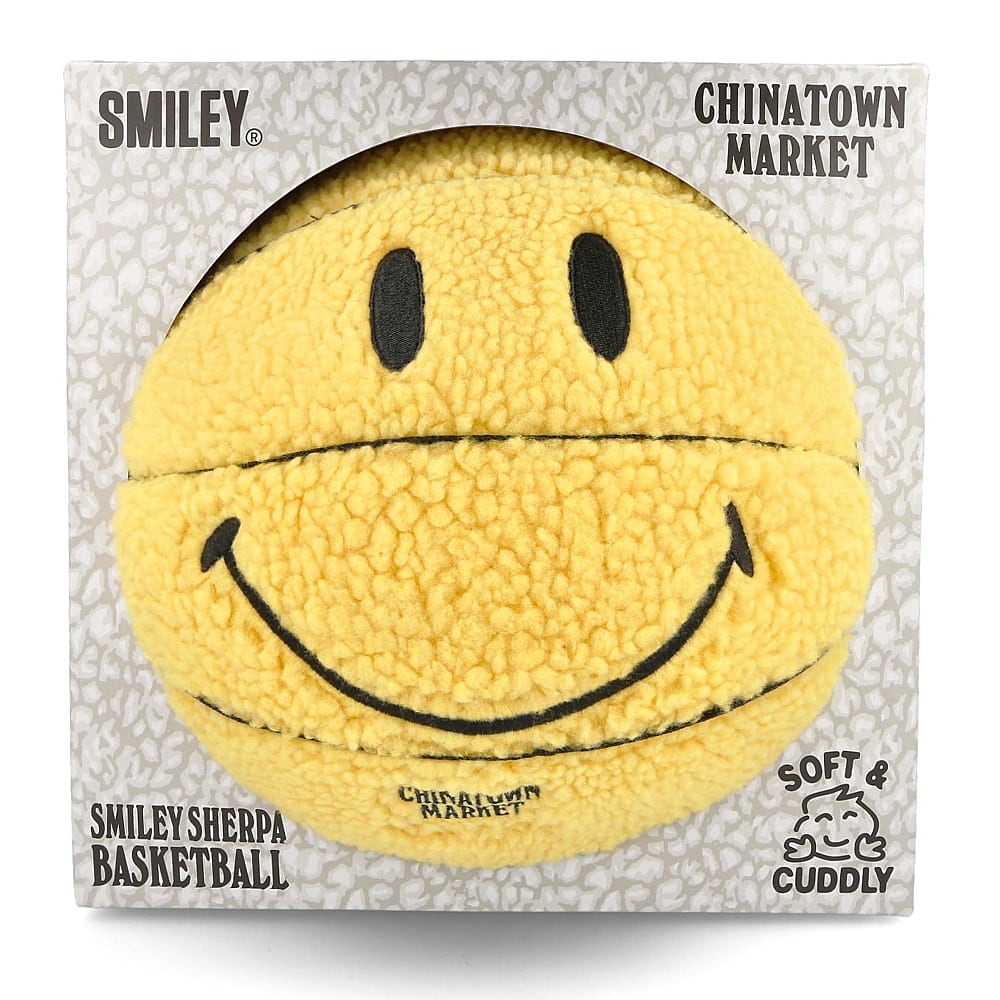 Chinatown Market Smiley Sherpa Basketball Yellow Basketballs Close-up | Overkill