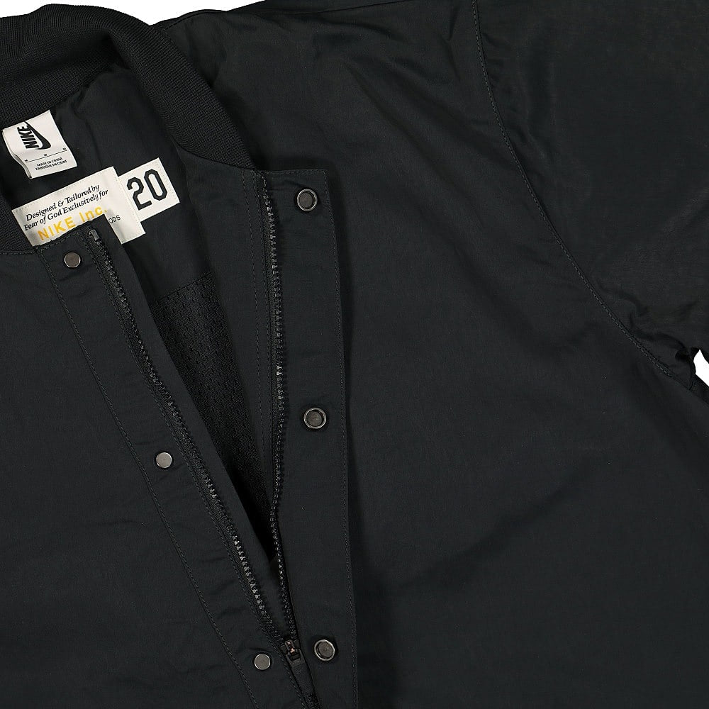 Nike Fear of God x Nike NRG W Warm Up Top Off Noir Shirts Close-up | Overkill