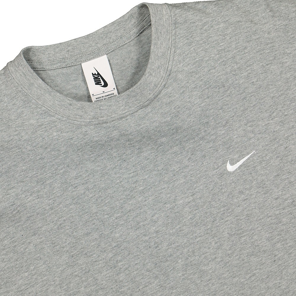 Nike NRG Solo Swoosh Tee Dark Grey Heather / White T-Shirts Close-up | Overkill