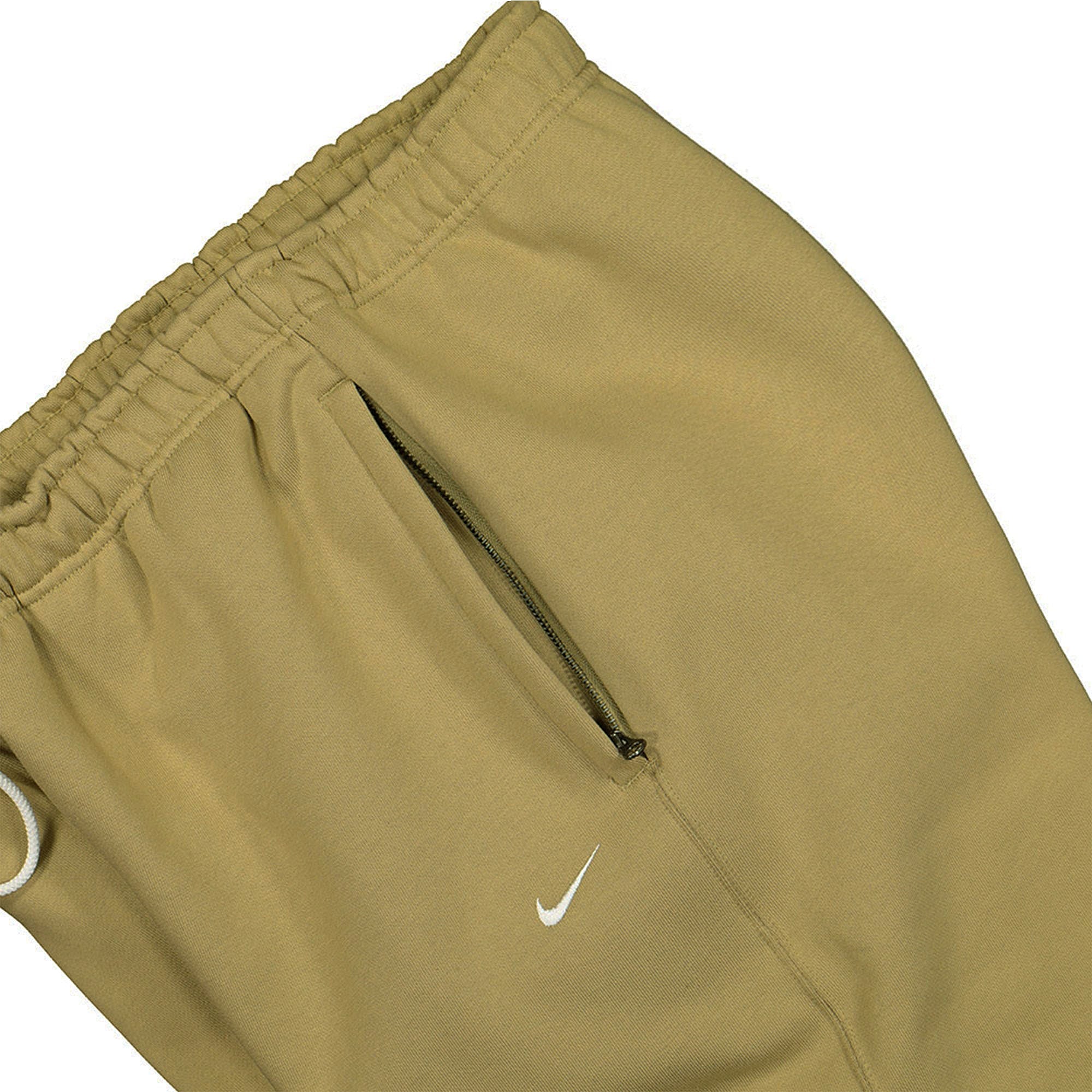 Nike NK Solo Swoosh Fleece Pant Desert Moss / White Sweat & Track Pants Detailfoto | Overkill