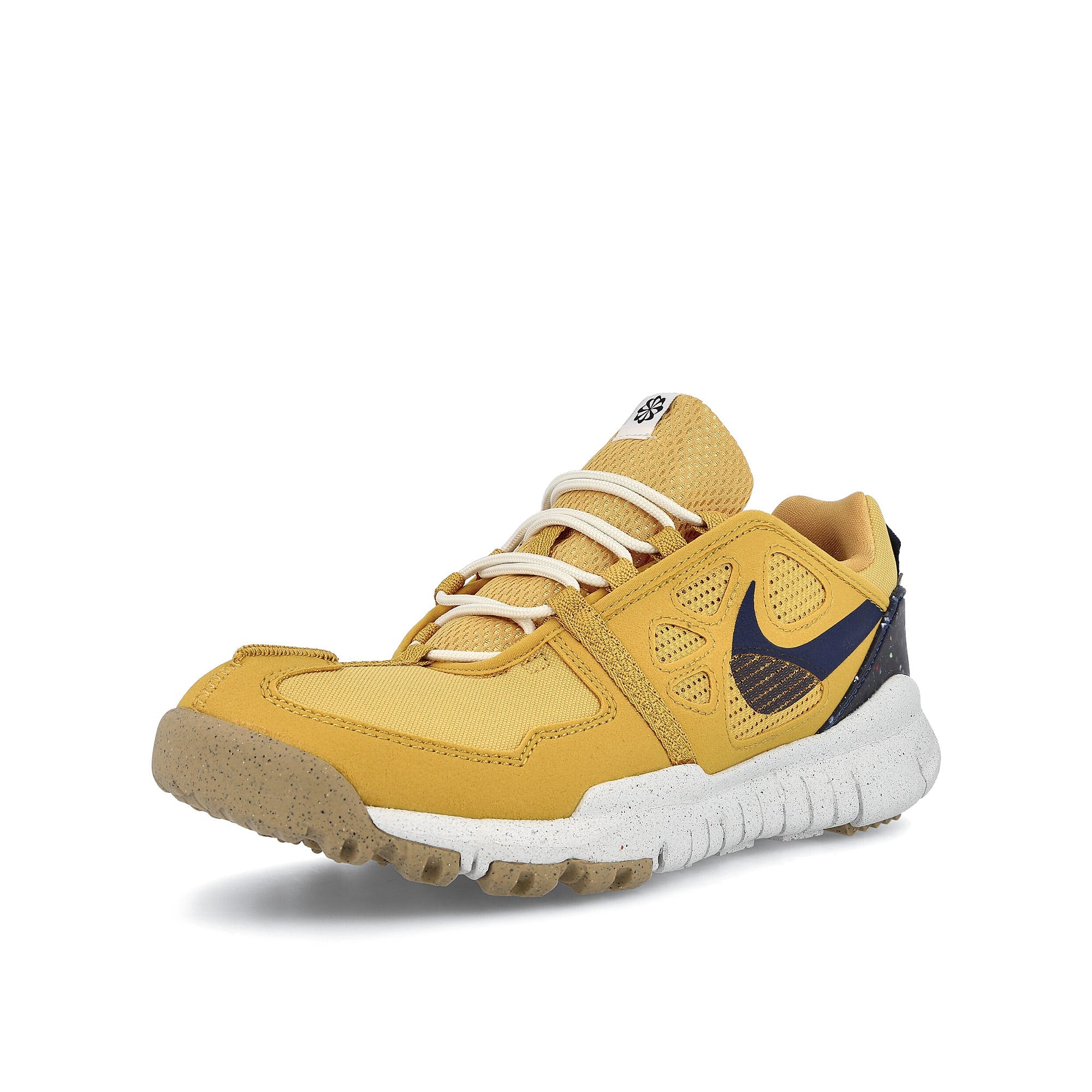 Nike free terra vista Sanded Gold-Midnight Navy - Goldton Sneakers  Detailfoto | Overkill
