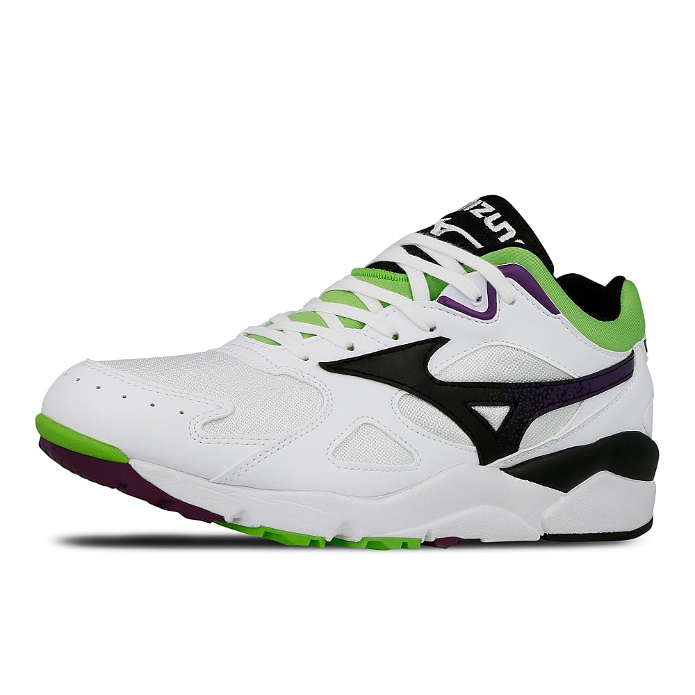 Mizuno sky medal White-Black-Jasmine Green Sneakers  Close Up | Overkill