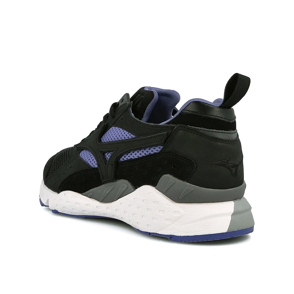 Mizuno Mita Sneakers x Mizuno Mondo Control Black Sneakers  Close Up | Overkill