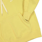 Nike NSW Classic Hoodie Saturn Gold / Lemon Drop Hoodies Detailfoto | Overkill