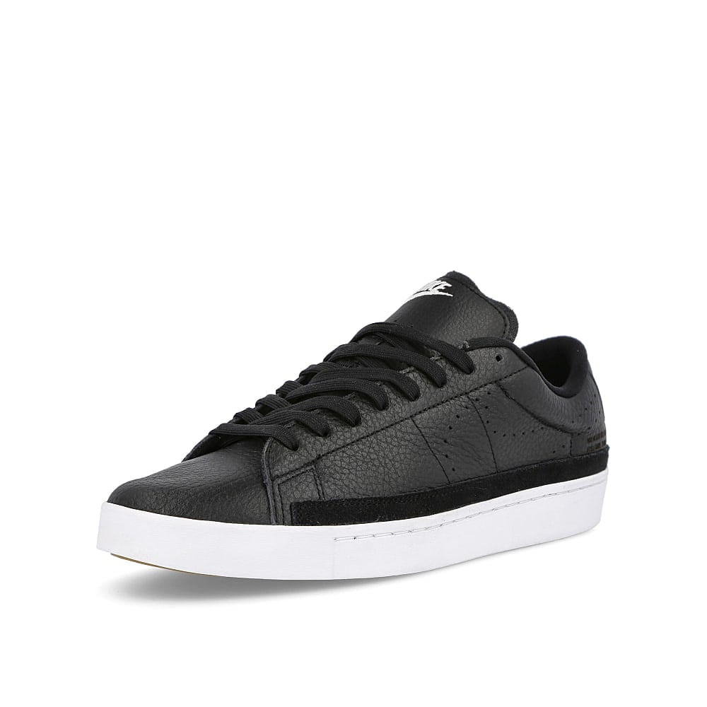 Nike blazer low x Black/ White - Gum Light Brown - Orange Low Top Sneakers  Close Up | Overkill