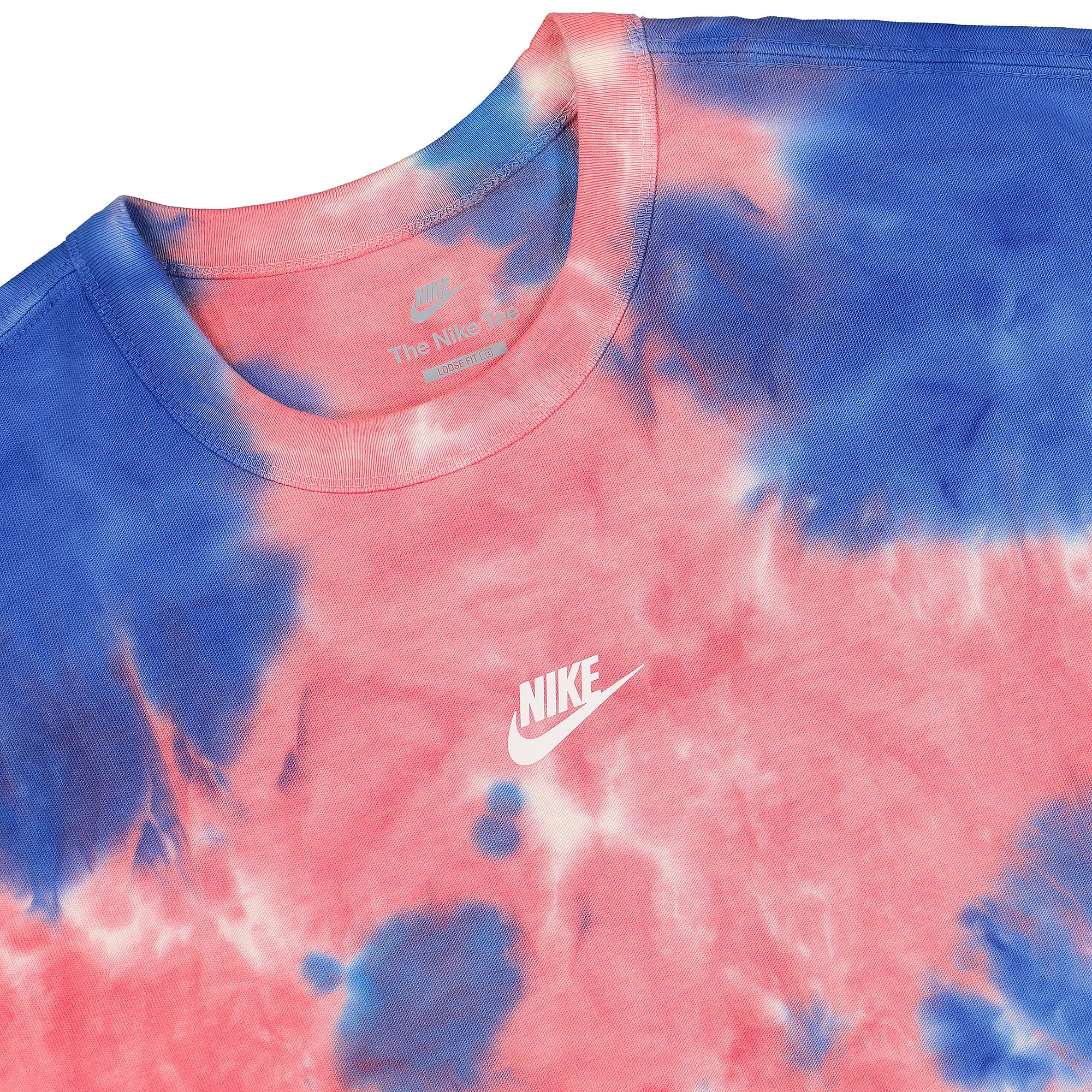 Nike NSW Tee Pre Essential SSNL White / Light Fusion Red / Signal Blue / White T-Shirts Close-up | Overkill