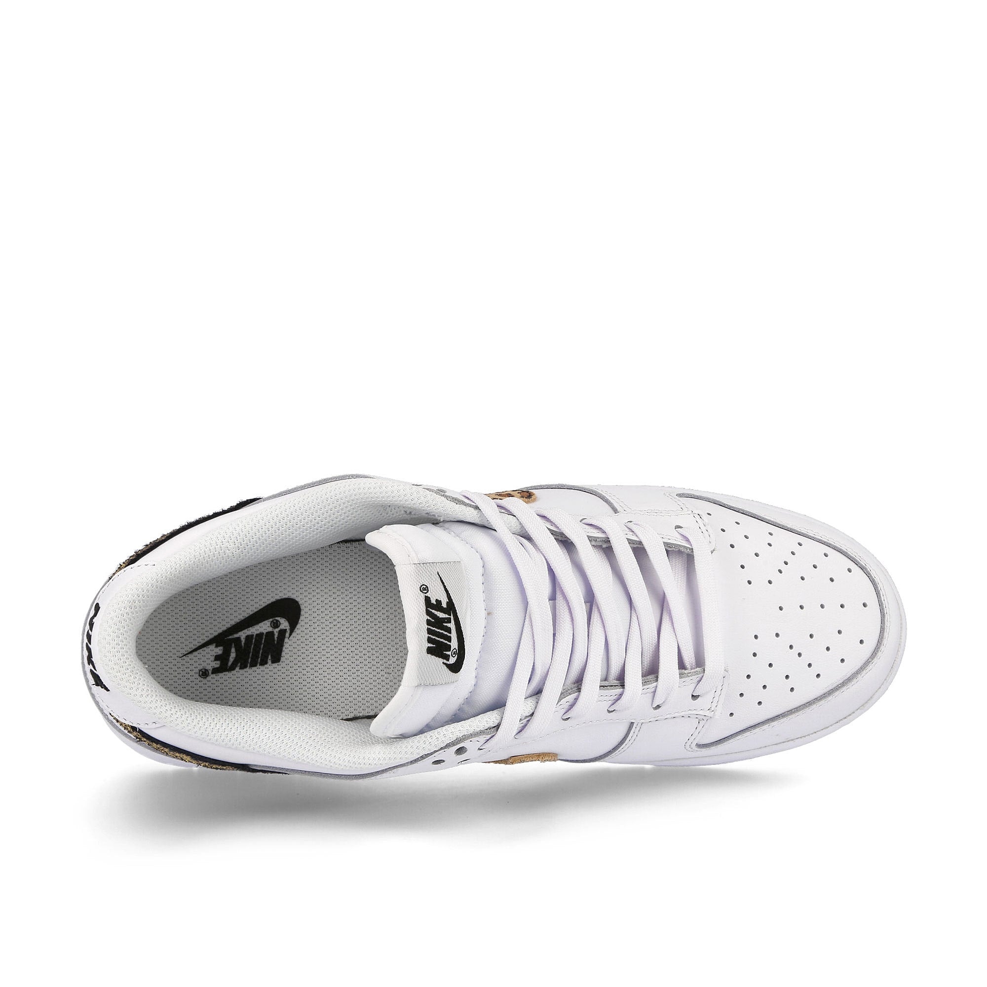 Nike wmns dunk low se White-Multi Color - White Low Top Sneakers  Detailfoto | Overkill