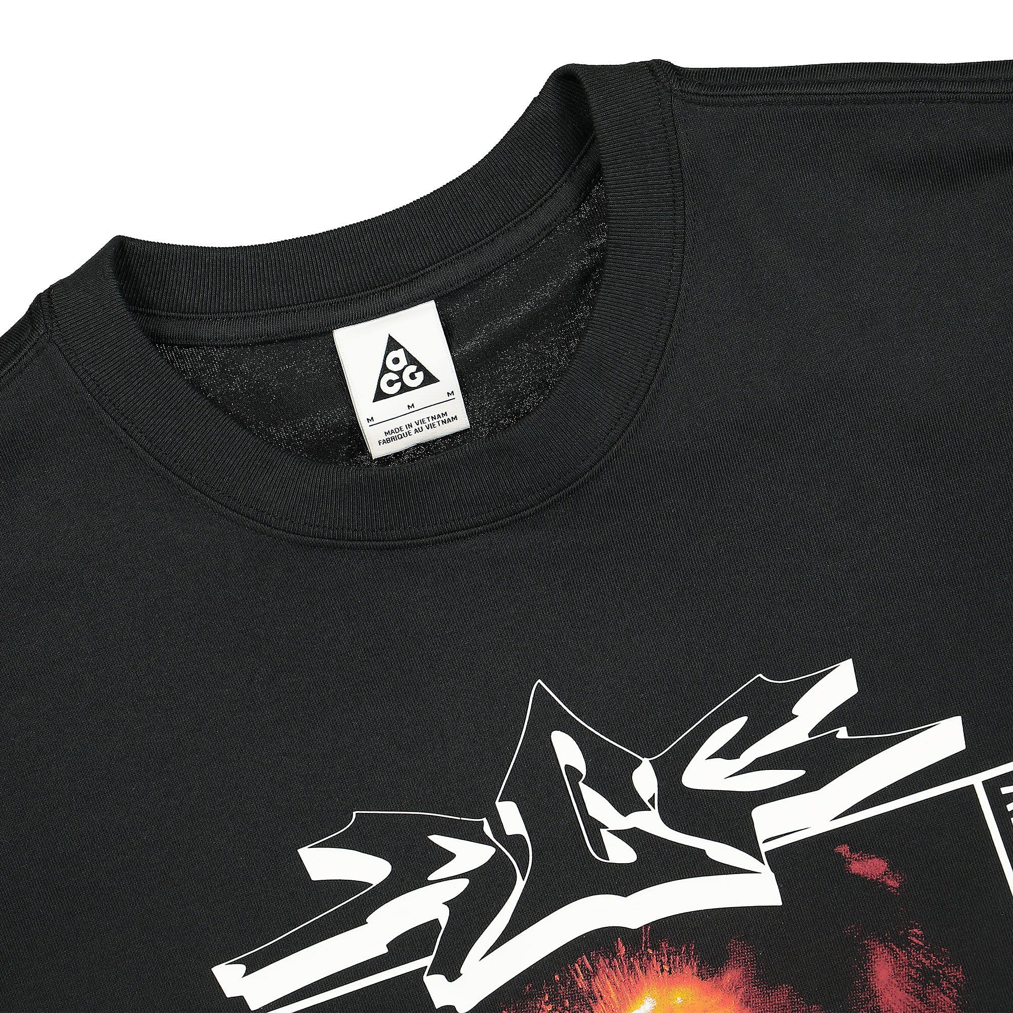 Nike NRG ACG SS Volcano Tee Black Longsleeves Close-up | Overkill