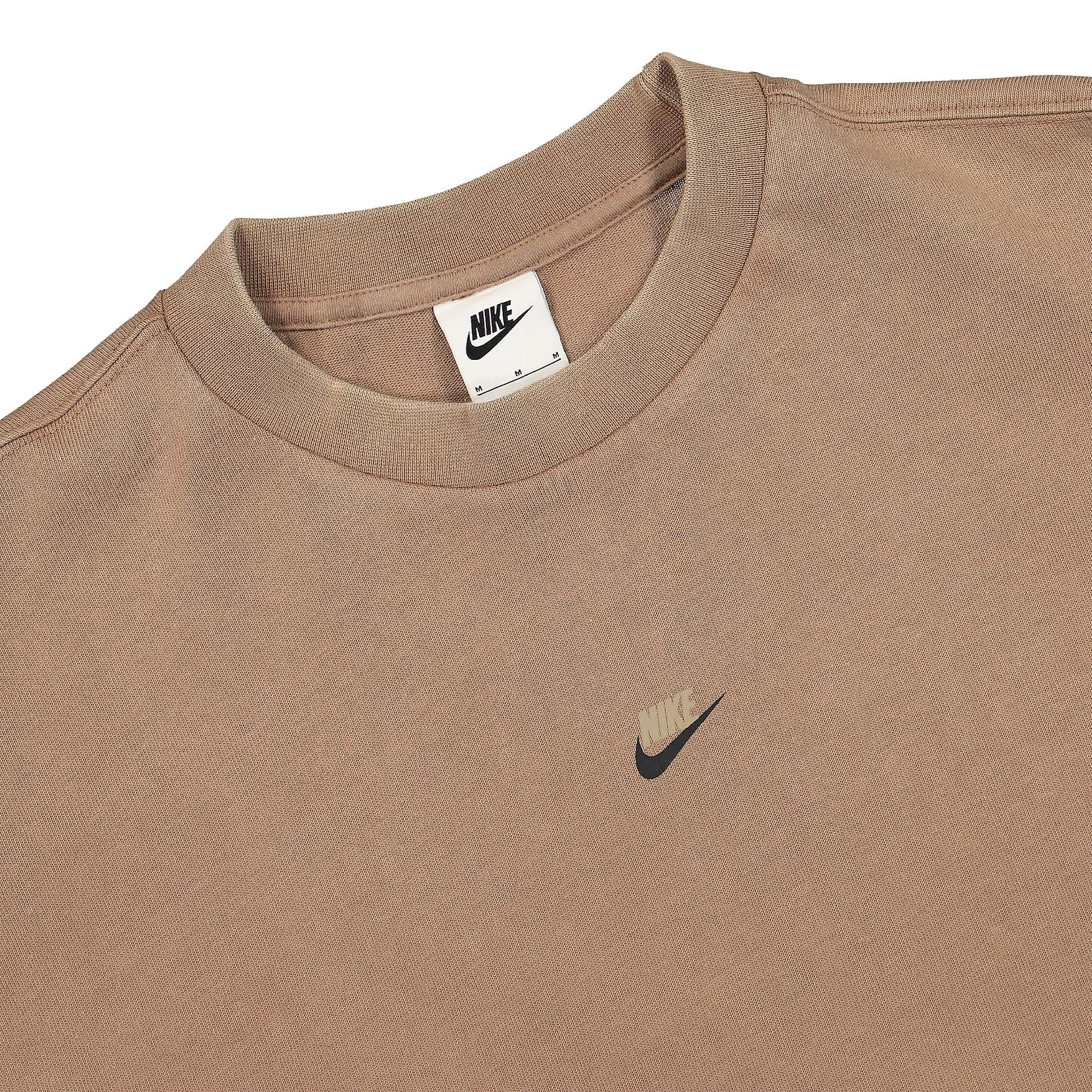Nike NSW Sport Essentials Wash SS Tee Archaeo Brown / Sail / Ice Silver / Khaki T-Shirts Close-up | Overkill