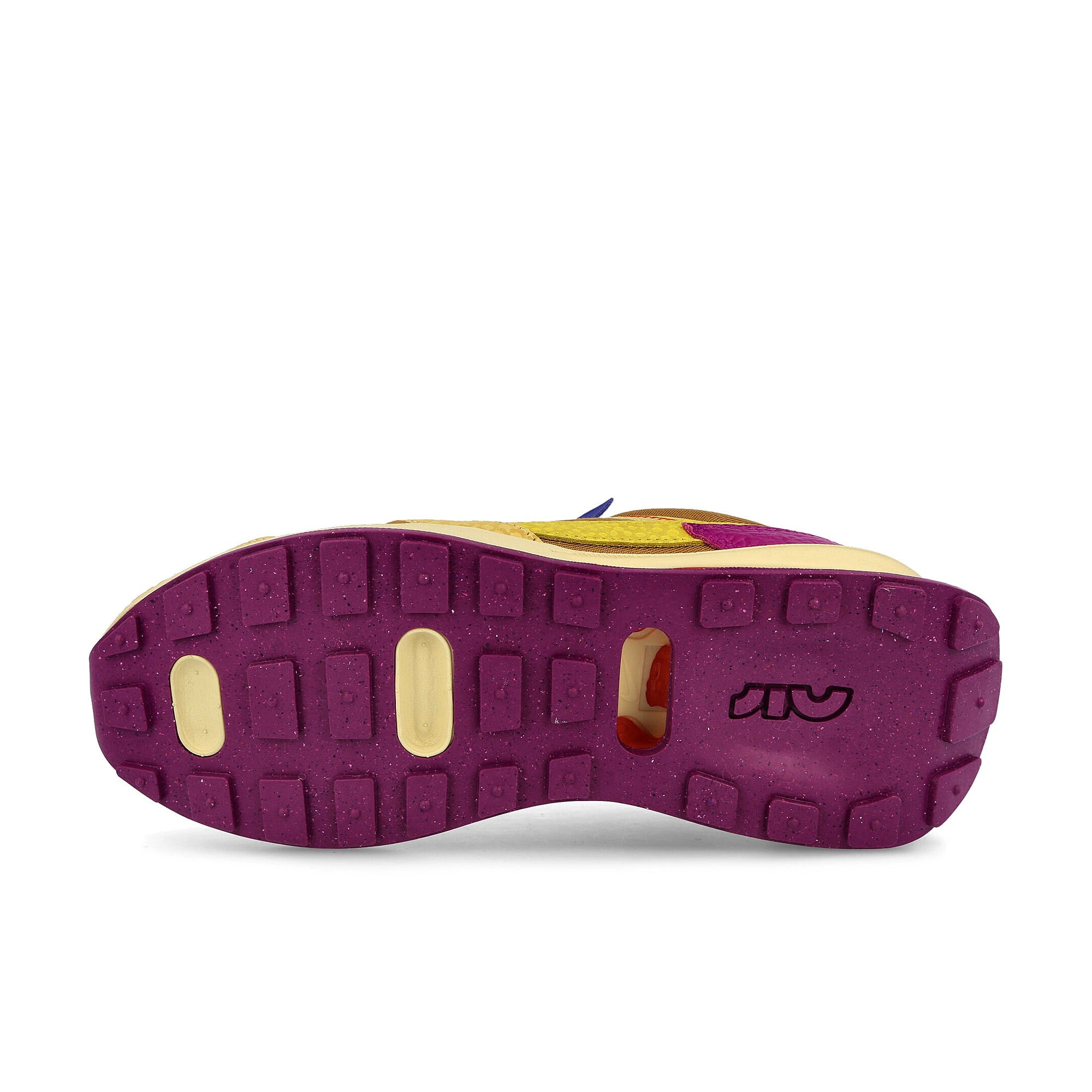 Nike wmns air max pre day Wheat-Yellow Strike - Red Plum - Orange Sneakers  Detail View 1 | Overkill