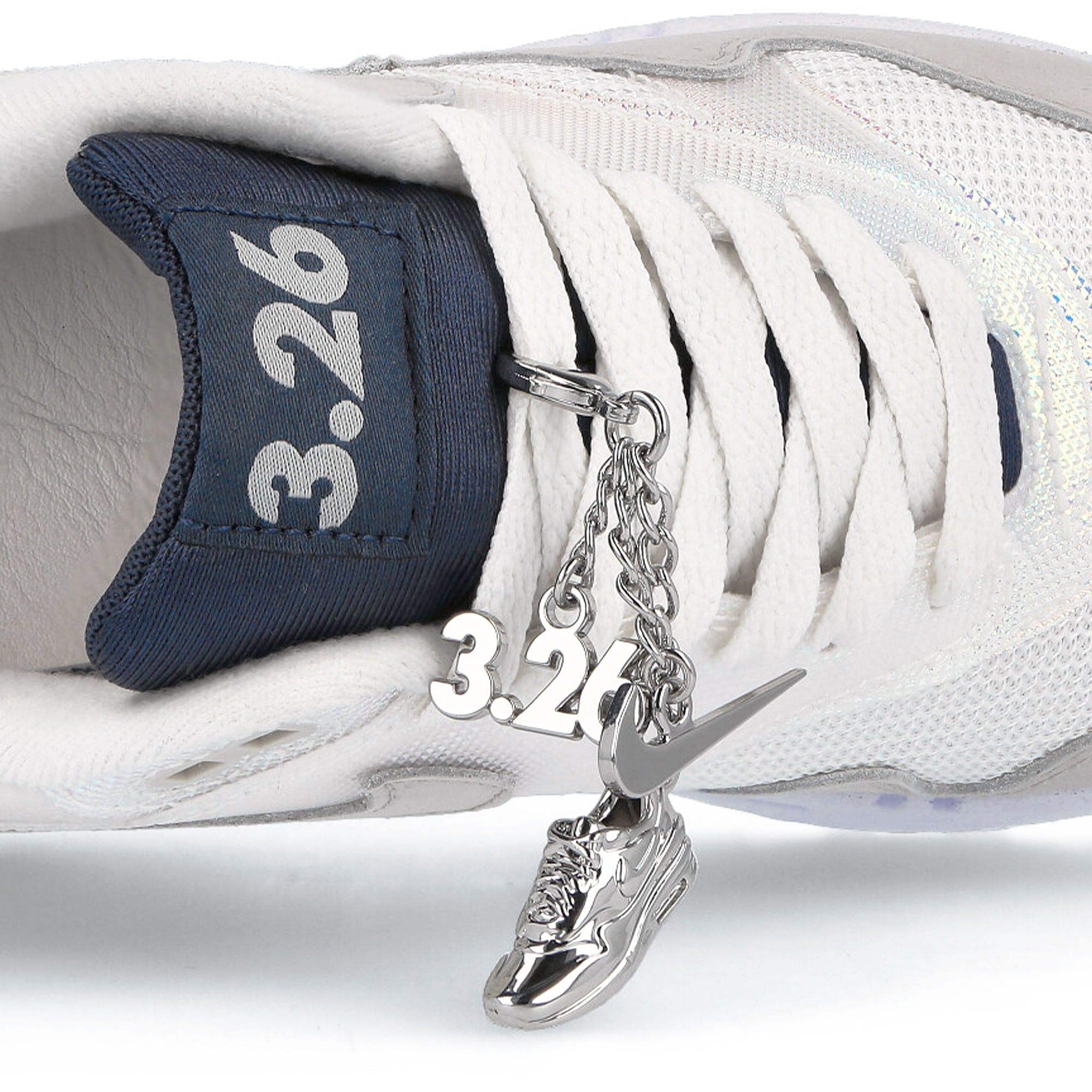 Nike wmns air max 1 amd Summit White-Light Bone - Light Smoke Grey Low Top Sneakers  Detailfoto | Overkill