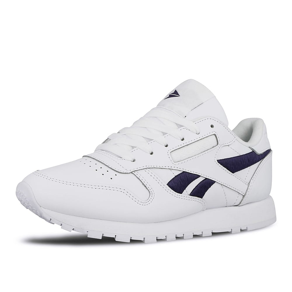 Reebok wmns classic leather White-Midnight Ink Sneakers  Close Up | Overkill