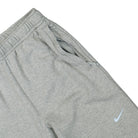 Nike NOCTA x Nike NRG DY Fleece Basketball Pant Dark Grey Heather / Cobalt Tint Sweat & Track Pants Detailfoto | Overkill
