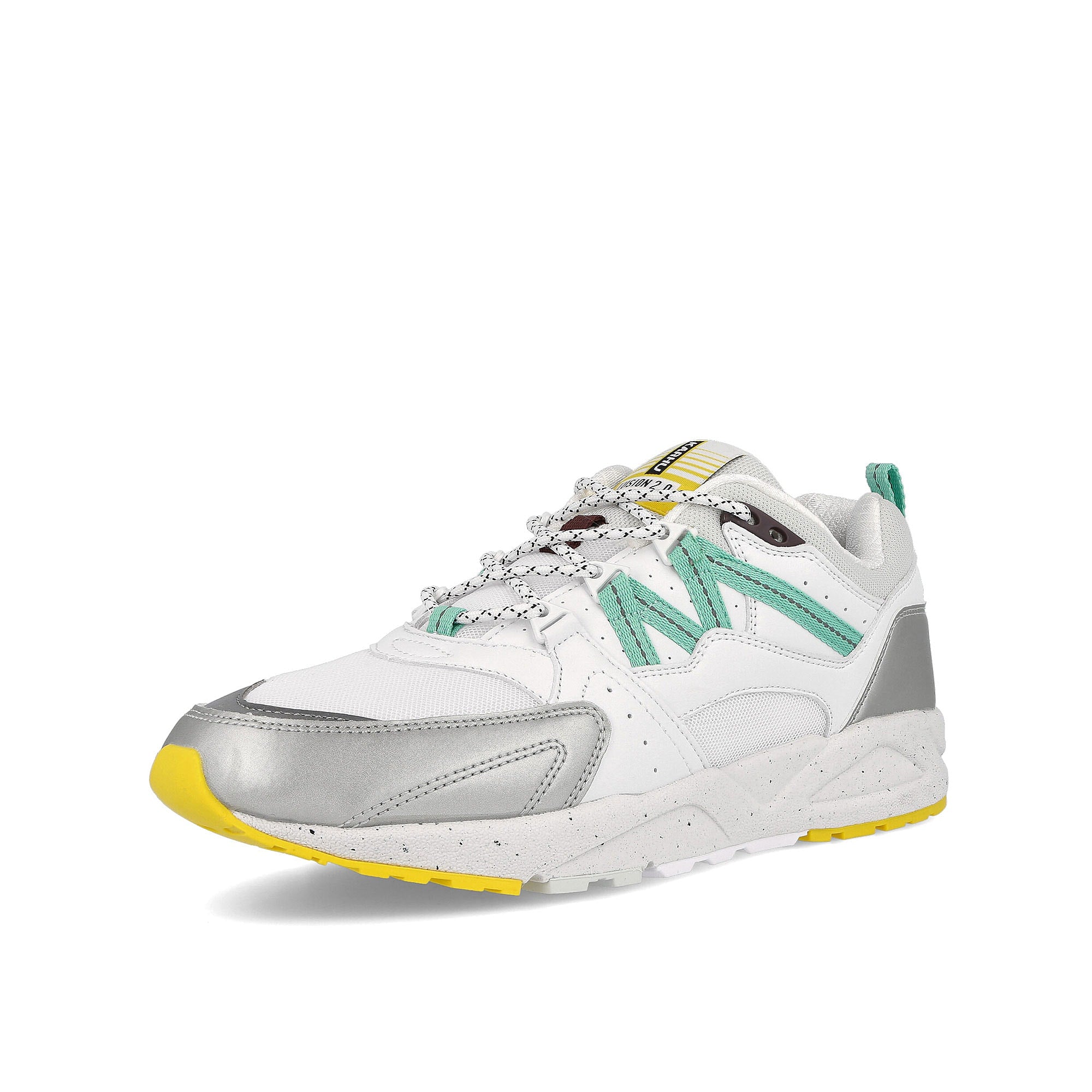 Karhu fusion 2.0 Silver-White Low Top Sneakers  Close Up | Overkill