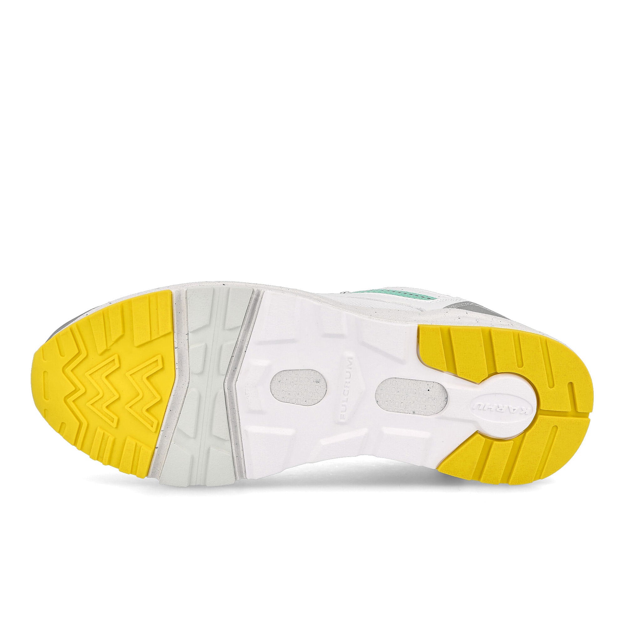 Karhu fusion 2.0 Silver-White Low Top Sneakers  Detail View 1 | Overkill