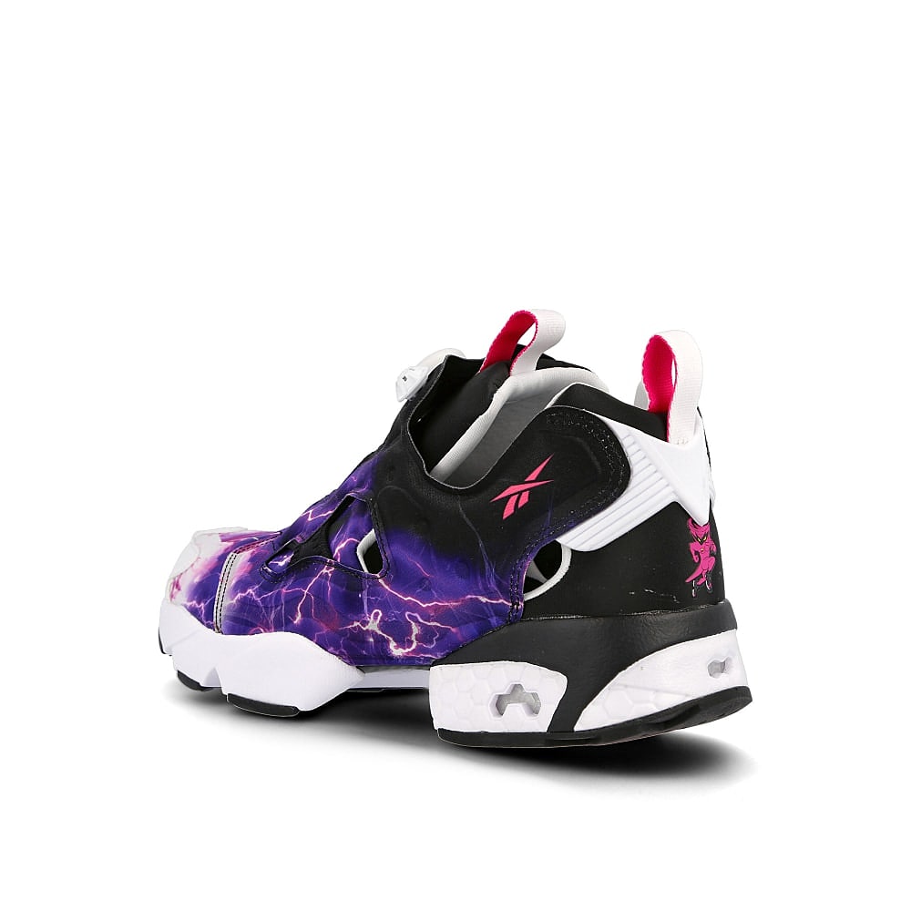 Reebok instapump fury og Black / White / Proud Pink  Close-up | Overkill