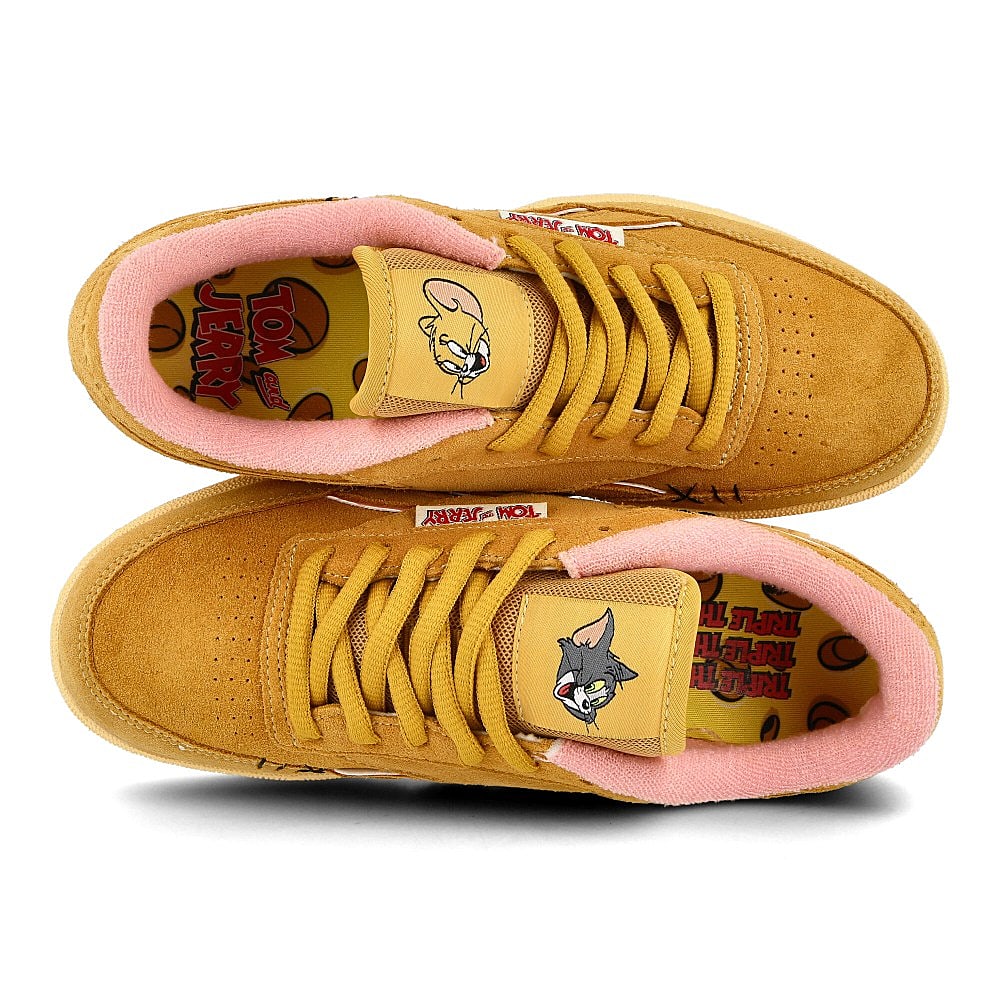 Reebok Tom & Jerry x Reebok Club C Revenge MU Bold Brass-Bold Brass-Quiet Pink Sneakers  Detailfoto | Overkill