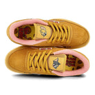 Reebok Tom & Jerry x Reebok Club C Revenge MU Bold Brass-Bold Brass-Quiet Pink Sneakers  Detailfoto | Overkill