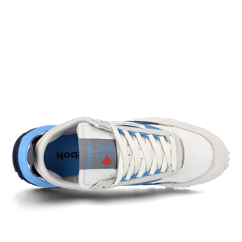 Reebok classic legacy Footwear White-Chalk-Vector Navy Low Top Sneakers  Detailfoto | Overkill