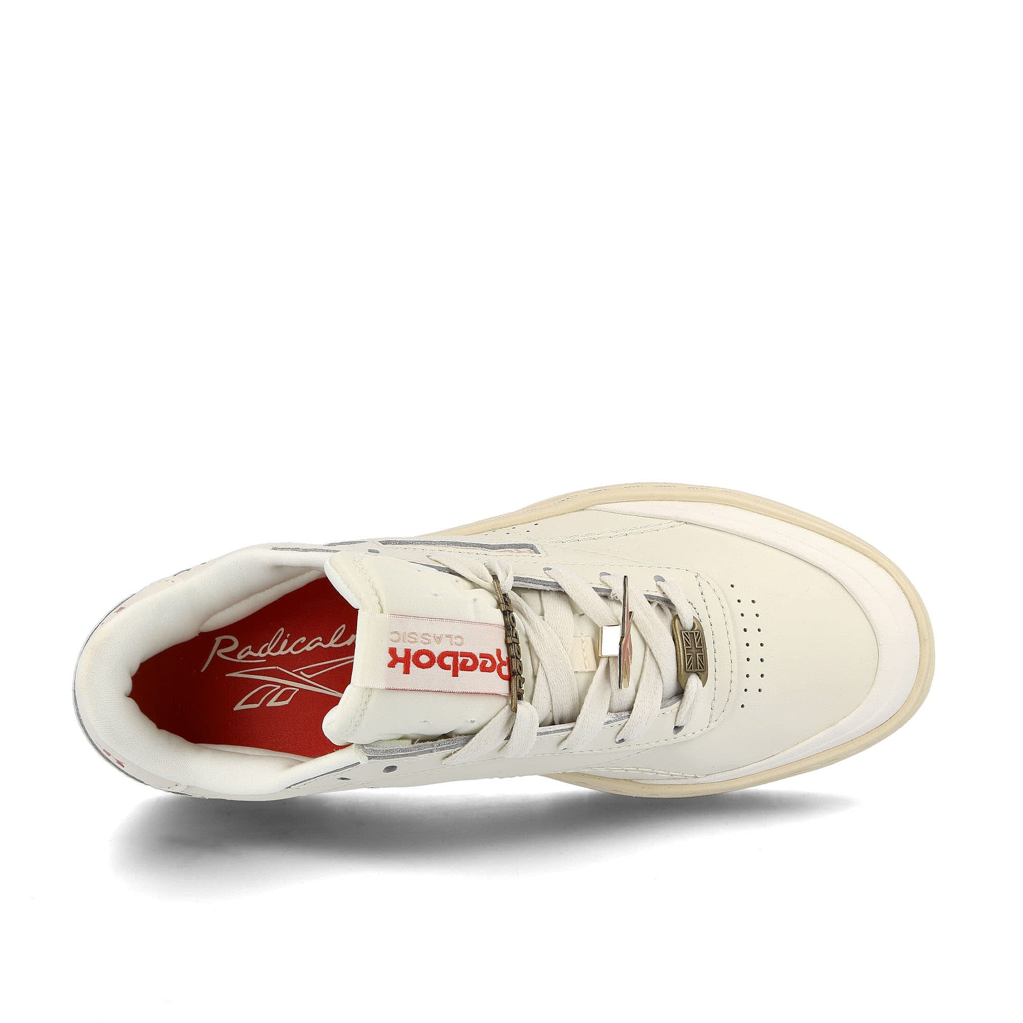 Reebok wmns club c double geo Chalk-Alabaster-Soft Ecru Sneakers  Detailfoto | Overkill