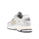 adidas response classic Crystal White / Wonder White / Crystal White  Close-up | Overkill