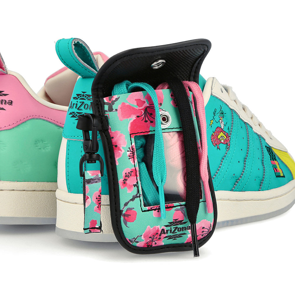 adidas AriZona x adidas Superstar Chalk White-Chalk White-Chak White Sneakers  Detailfoto | Overkill