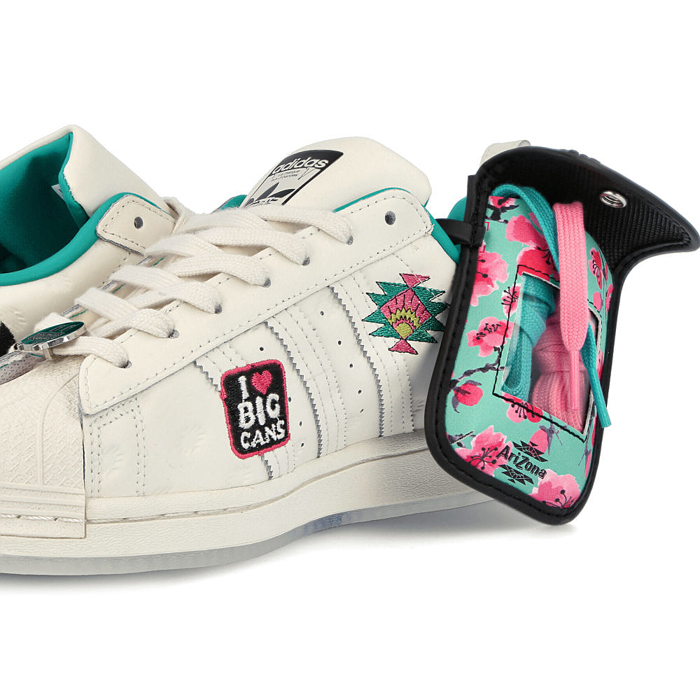 adidas AriZona x adidas Superstar Chalk White-Chalk White-Chalk White Sneakers  Detailfoto | Overkill