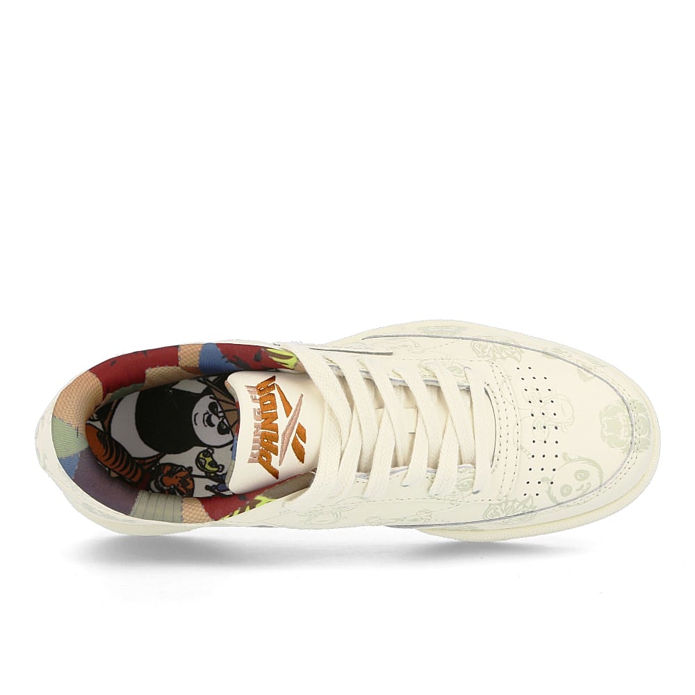 Reebok Kung Fu Panda x Reebok Club C 85 Junior Classic White-Paperwhite-Beige Sneakers  Detailfoto | Overkill