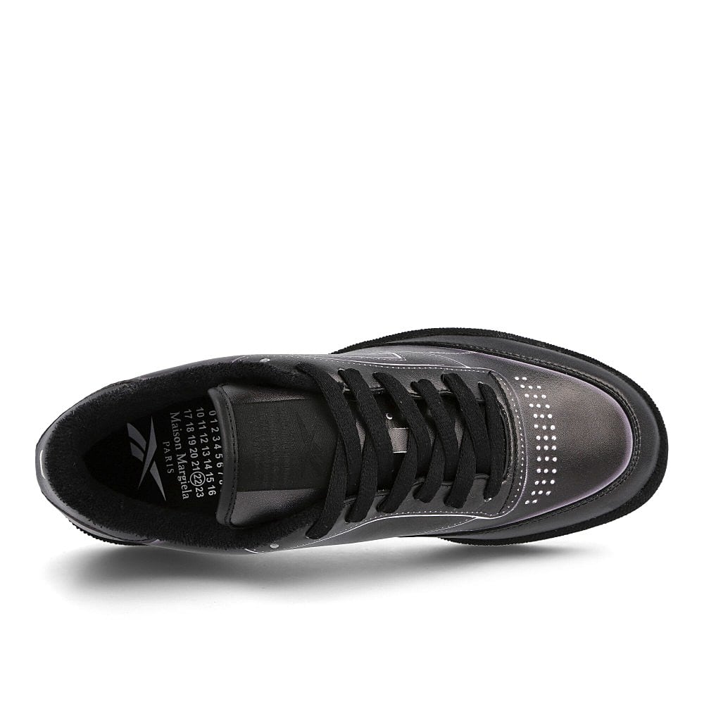Reebok Maison Margiela x Reebok Club Tromp Leoil Black  Detail view 1 | Overkill