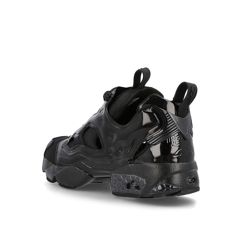 Reebok Juun.J x Reebok Instapump Fury OG Black / True Grey 8 / Porcelaine  Close-up | Overkill