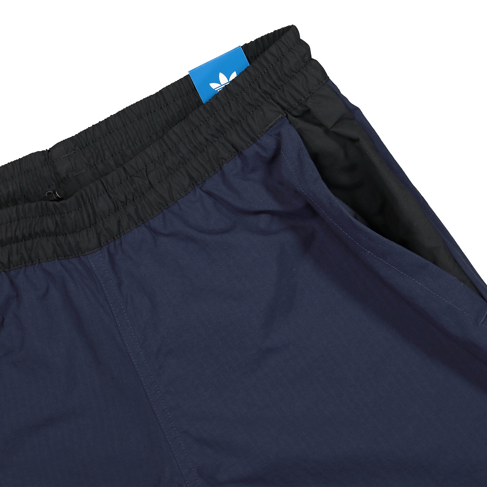 adidas Adventure Traverse Woven Pant Legend Ink / Glory Purple Sweat & Track Pants Detailfoto | Overkill
