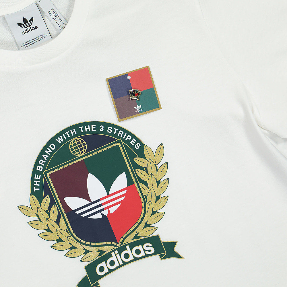 adidas College Crest Tee White T-Shirts Close-up | Overkill