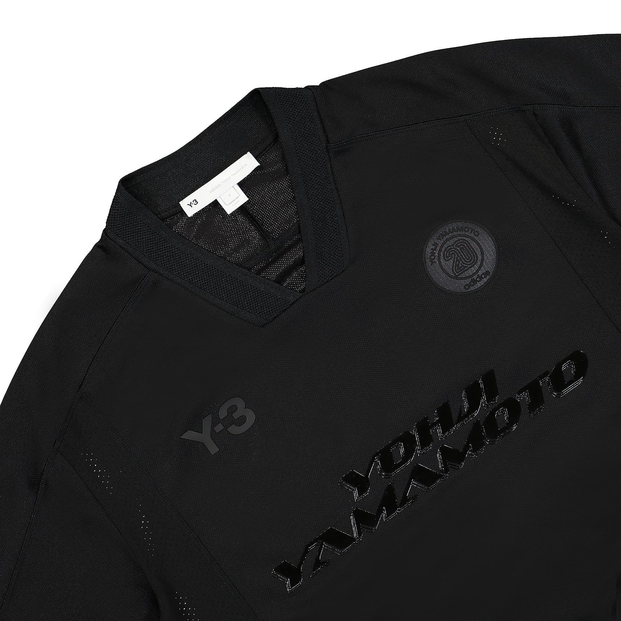 Y-3 U Logo Long Sleeve Tee Black T-Shirts Close-up | Overkill